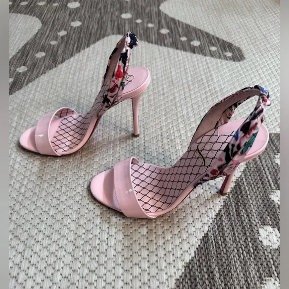 Christian Louboutin Fetish Du Desert Tie Heel - Picture 4 of 11